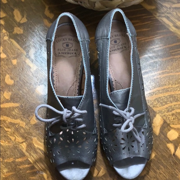 Lucky Brand Peony heels in metallic pewter silver - Picture 3 of 8